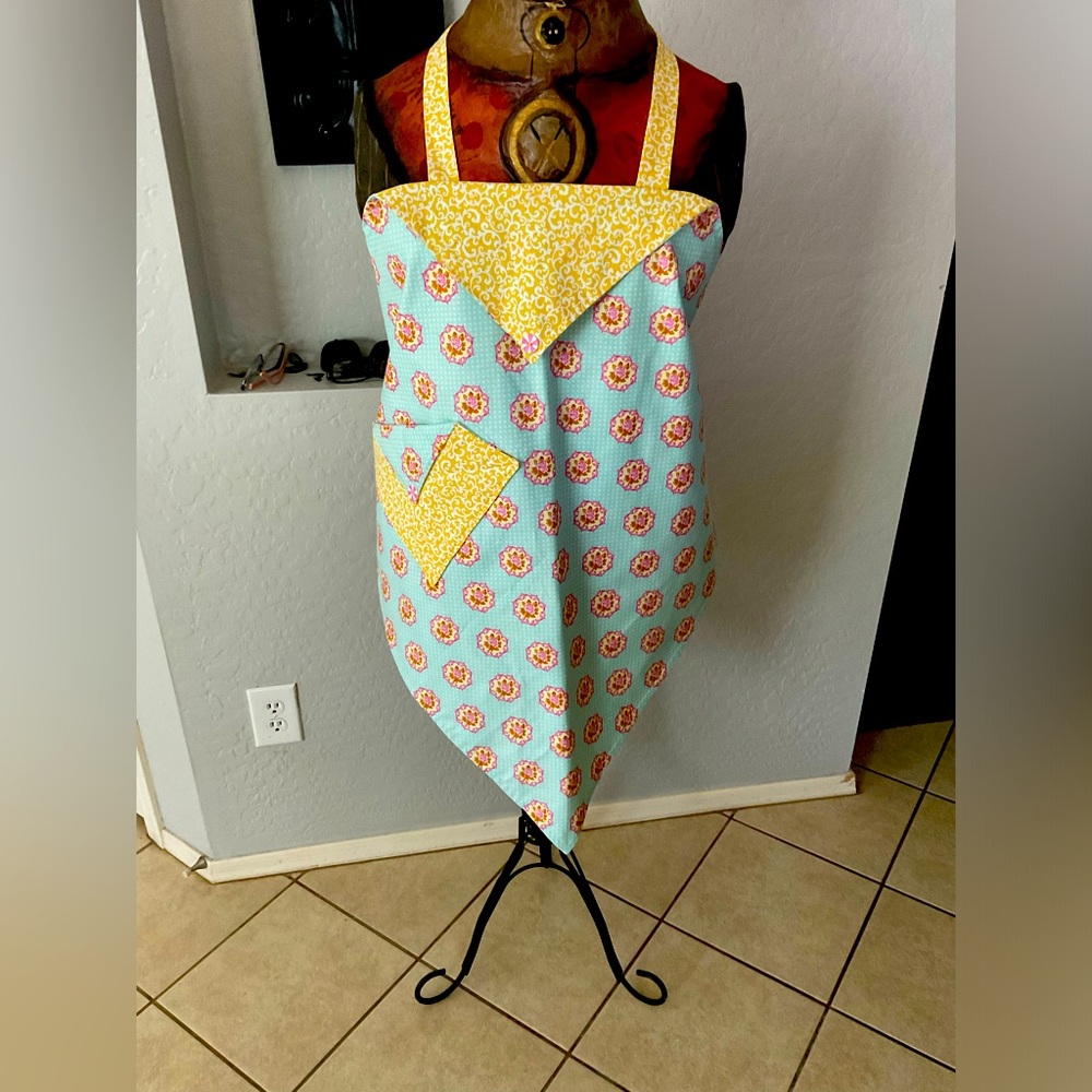 Women’s APRON